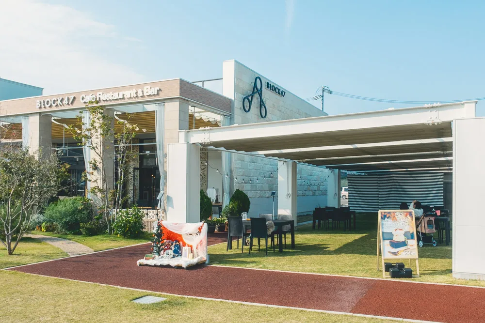 サイクルショップ複合施設のカフェ『BLOCK47-Eats』に、ドッグカフェ