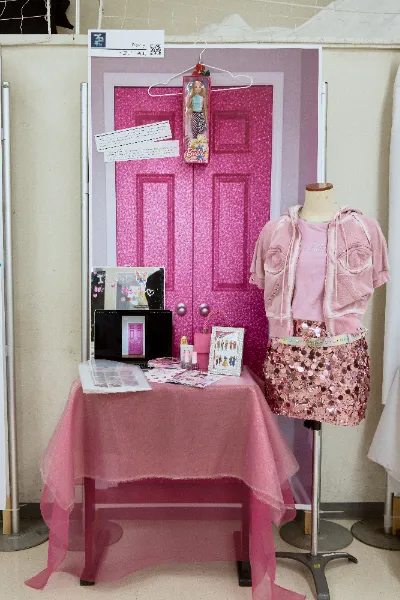 展示の様子_生徒が飾り付けしたパネル