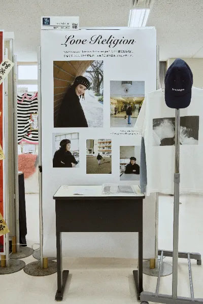 展示の様子_生徒が飾り付けしたパネル