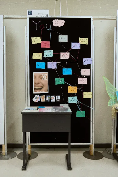 展示の様子_生徒が飾り付けしたパネル