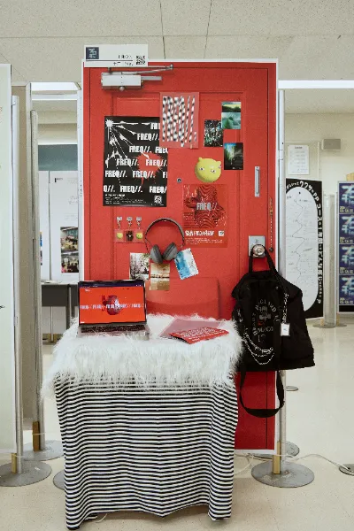 展示の様子_生徒が飾り付けしたパネル