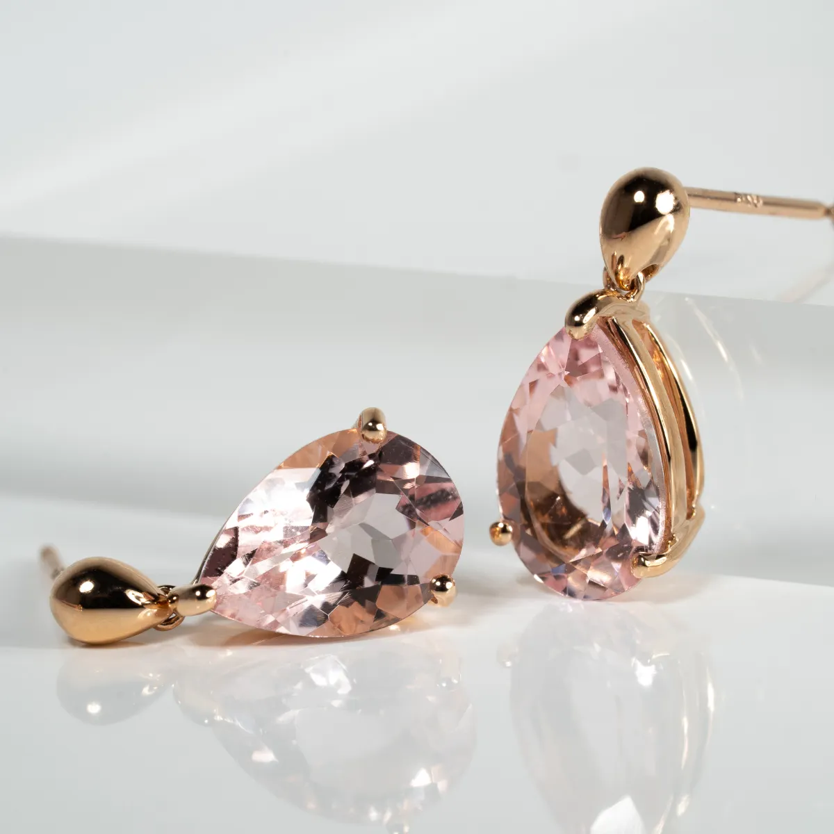 桜の季節に似合う宝石 - モルガナイト