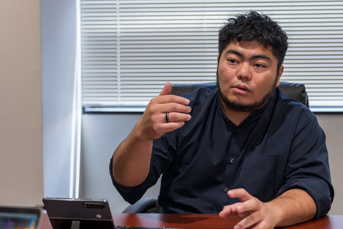 吉田です 1-240101382563-m-01-pl.jpg