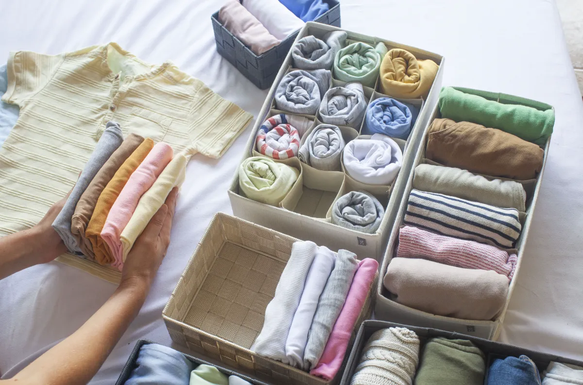 洋服の断捨離のコツを指南！基準や必要枚数・もったいないを解消する