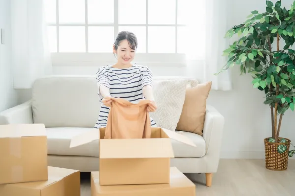 断捨離で捨てるべきものリスト36選！捨ててはいけないものやコツ・40〜50代の注意点も紹介 | 出張買取サービス 買いクル