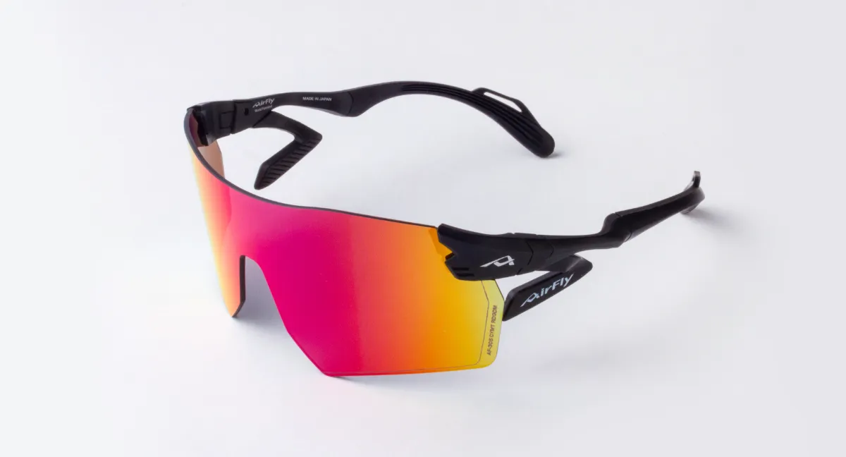 機能性の高いサングラス「AirFly」メンズ・レディースも充実