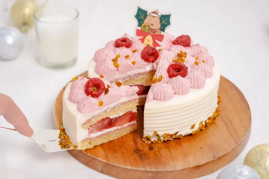 スナックミーのクリスマス苺ショート
