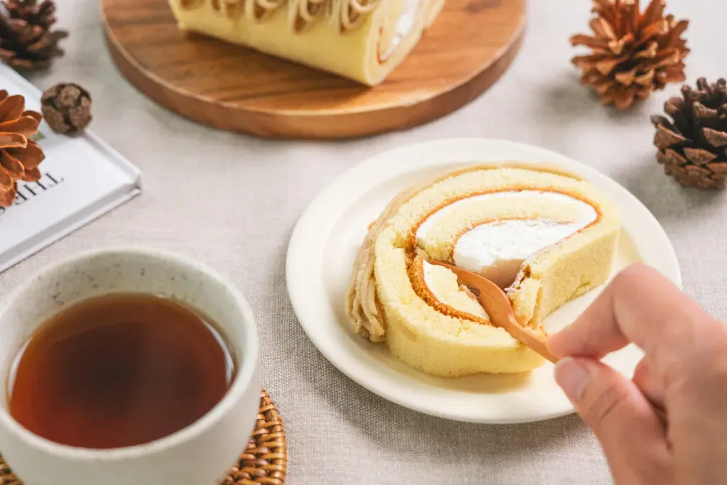 スナックミーの商品『モンブランロールケーキ 和栗』