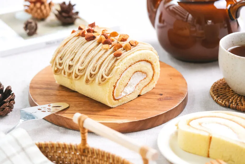 スナックミーの商品『モンブランロールケーキ 和栗』
