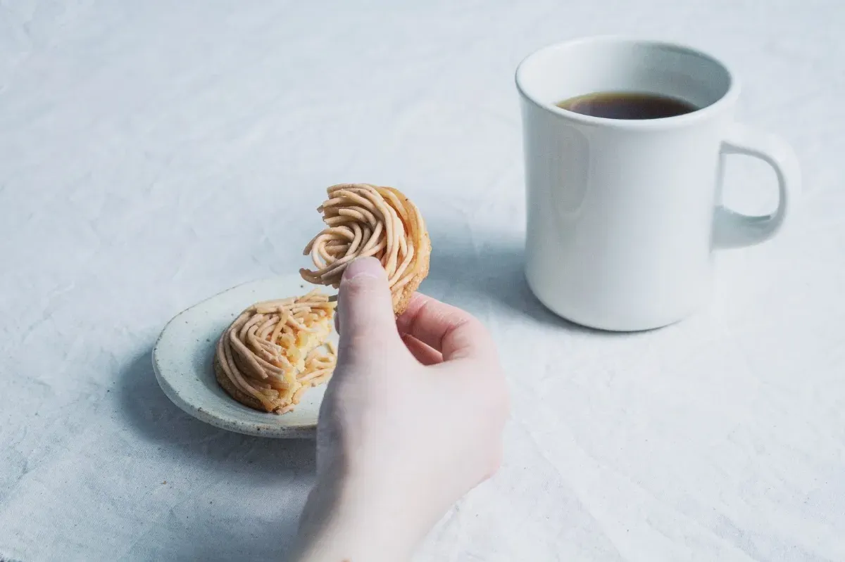 スイーツスタンダードさまと共同開発した焼きモンブラン