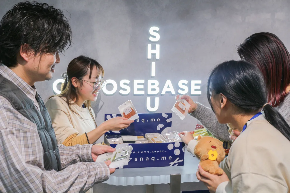 『CHOOSEBASE SHIBUYA』さまのスナックミーオフィス導入取材風景