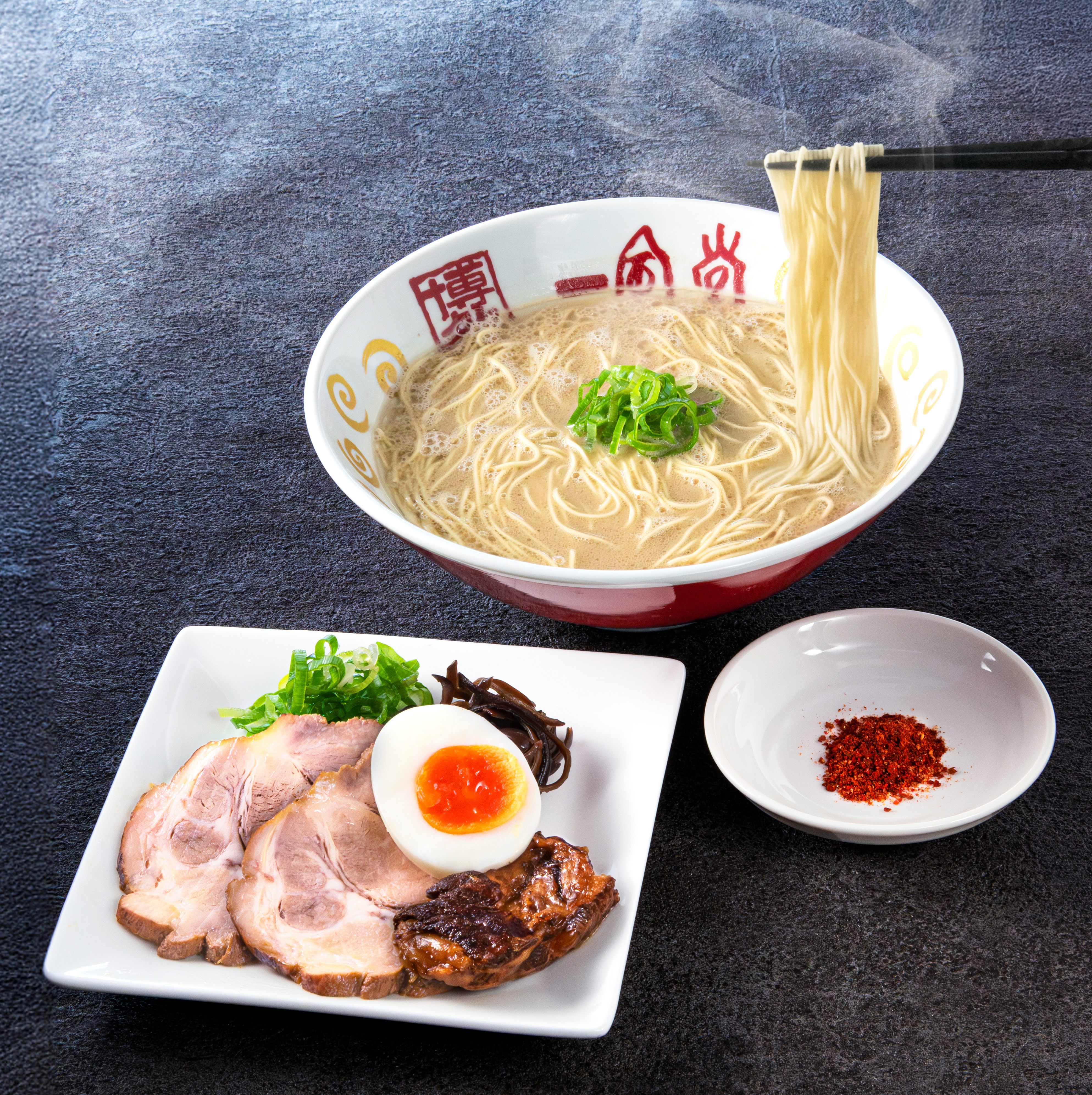 10/16(木)～】創業祭記念メニュー「高濃度BRIXラーメン」の大名本店