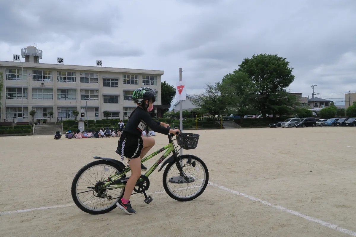 こまもと小学校 自転車 講習