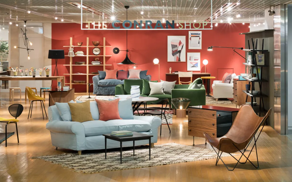 おしゃれで居心地の良いリビングルームのインテリア