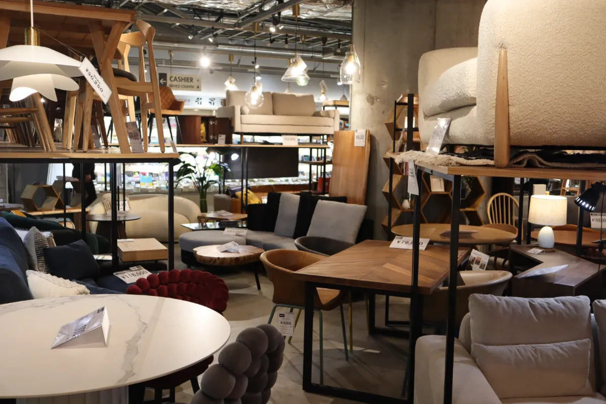 NOCE 2人用スクエアダイニングテーブル（新宿でオススメの家具屋