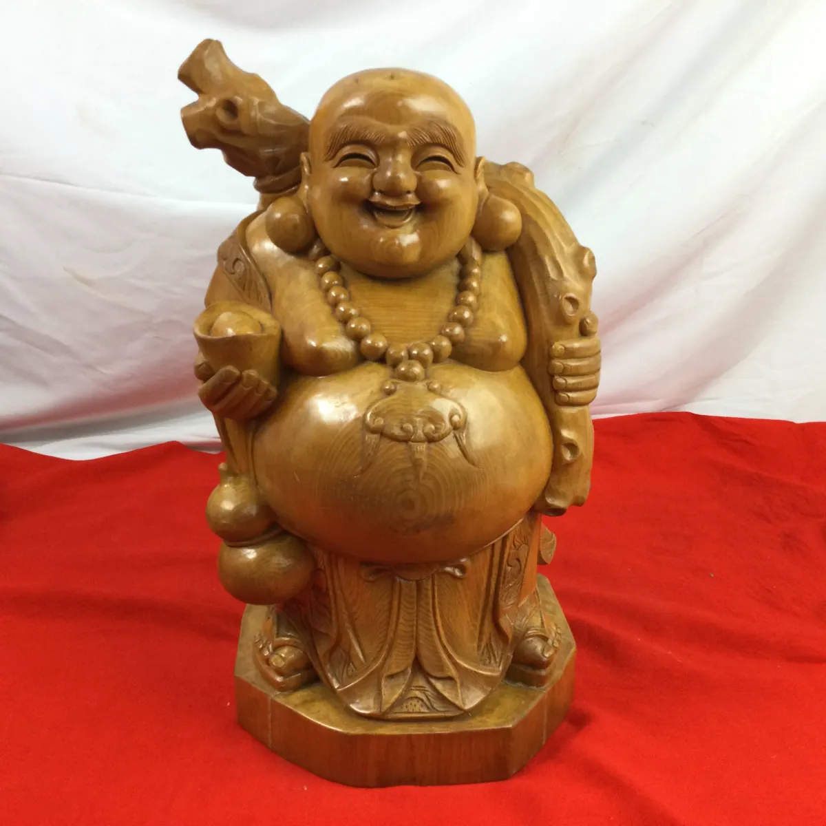 木彫りの布袋像　台付き Amazon.co.jp: 仏像 木彫り 布袋様の置物 ツゲ製高級木彫り