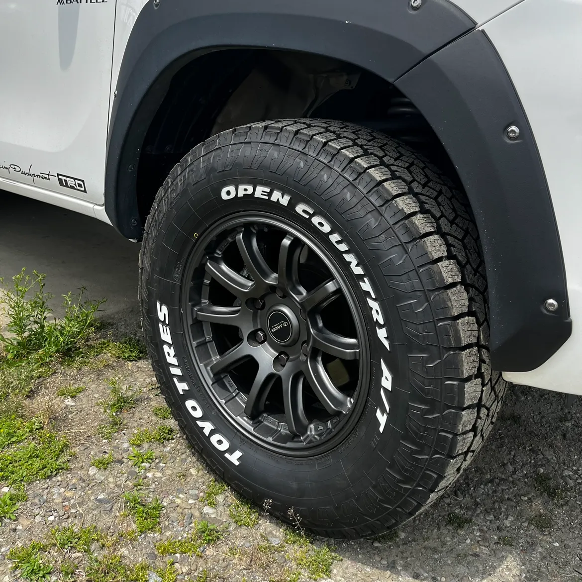 TOYO TIRES OPEN COUNTRY A/T Ⅲ 265/70 R17 | カスタマイズ | RVパーク公式サイト