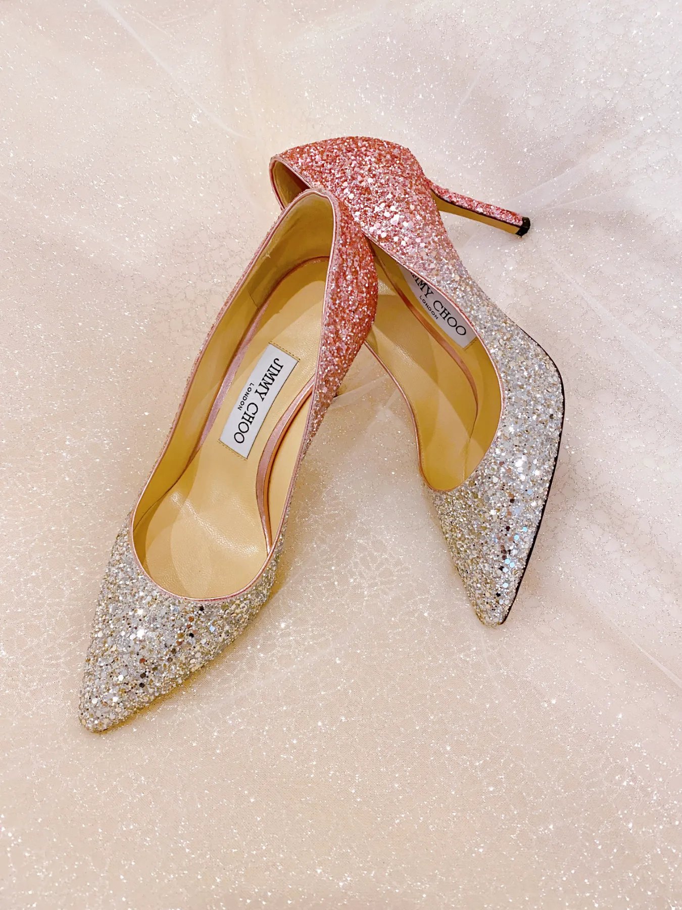 結婚式や前撮りで人気のブライダルシューズとは？レンタルで人気