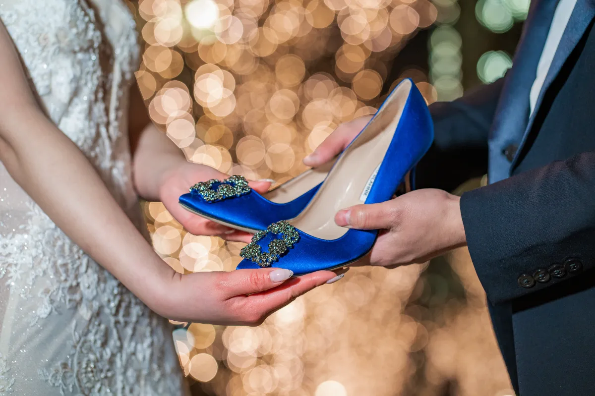 結婚式や前撮りで人気のブライダルシューズとは？レンタルで人気