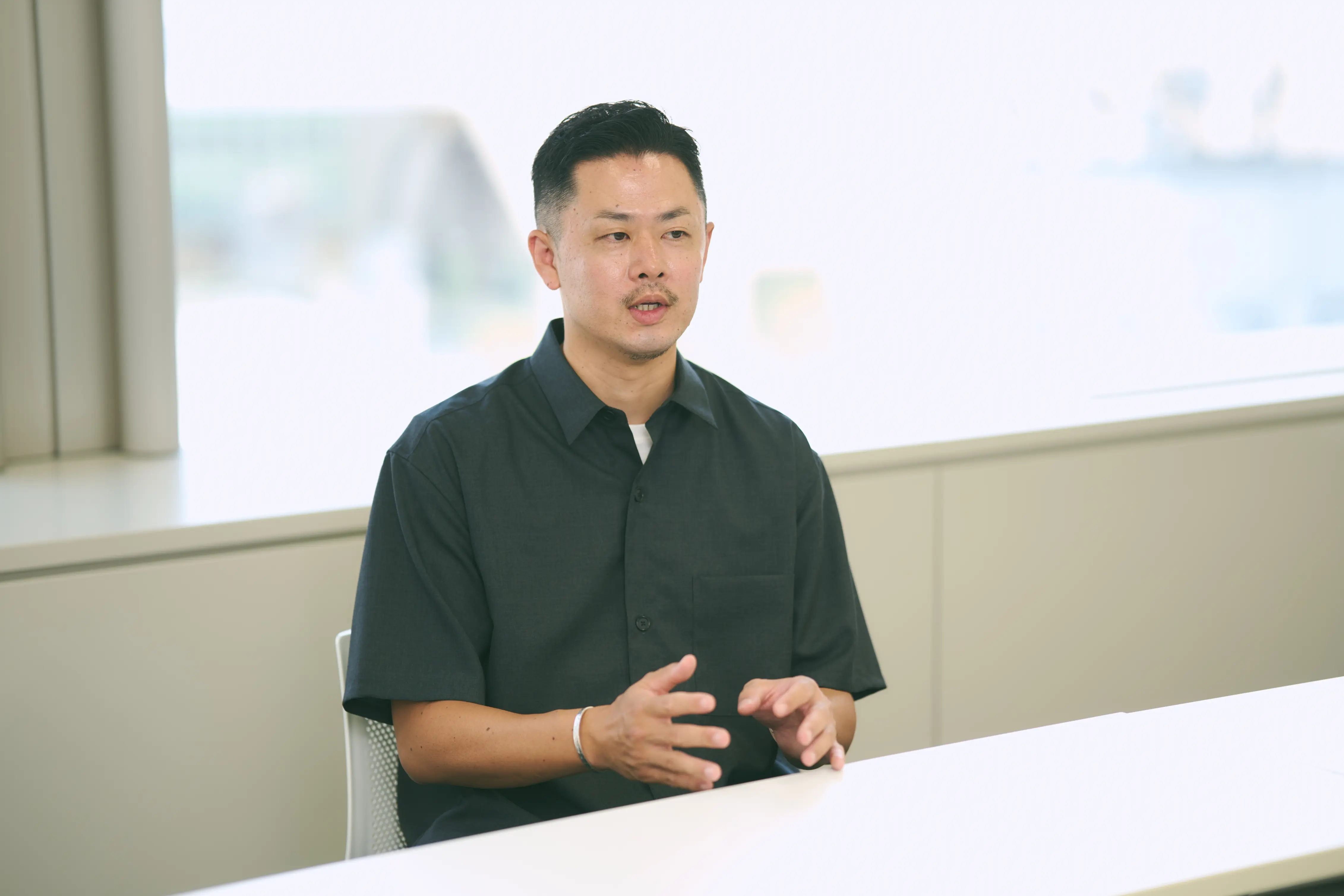 長年、日本で培った人材ビジネスや店舗運営のノウハウをベースにさまざまな日本企業の海外進出支援を行っていると語る松本