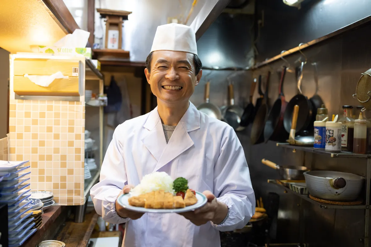 定食屋や食堂の開業は難しい？必要な資格や資金からなどを解説