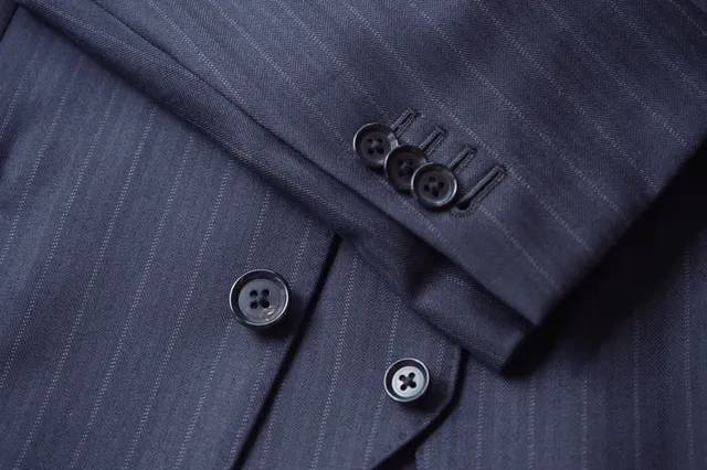 ネイビースーツのオーダー例をご紹介! | お知らせ | オーダースーツの