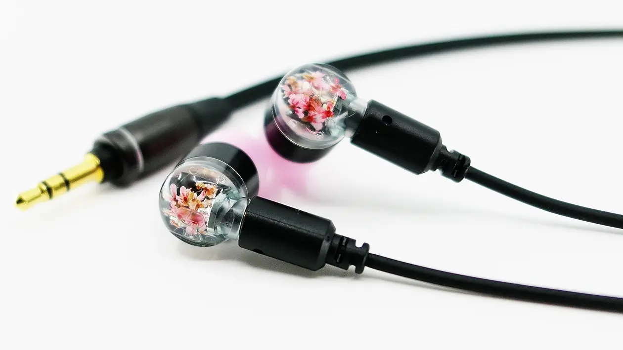 intime 夜桜 美しすぎる日本のイヤホン「夜桜」 ｜MakuakeMagazine