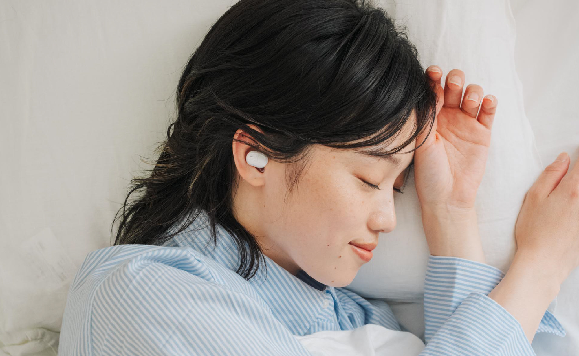 耳からとろける休息を。とろんと温熱「イヤーヒーター」が気持ち良