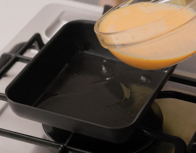 軽くて焦げつきにくい極旨鉄フライパンから「卵焼き器」と「中華鍋」が