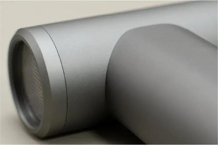 もうすぐ開始】デスクに置きたい。噴射&吸引の「エアダスター」新色