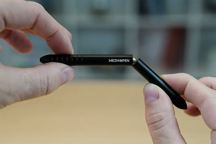 MEZMOPEN DARK TITANIUM ボールペン 手が止まらなくなる「ペン」 ｜MakuakeMagazine