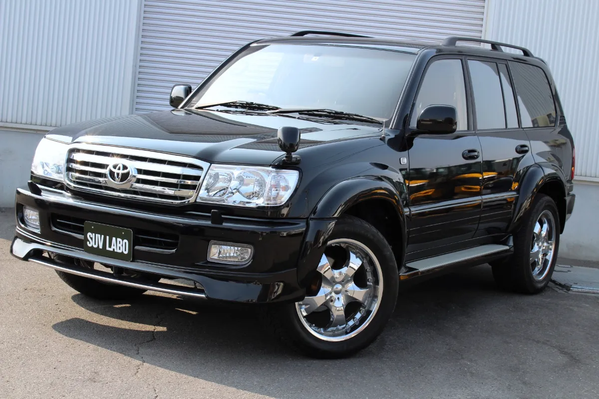 札幌でカスタムSUVを頼むならSUV LABO！ 札幌ランドクルーザー200 100