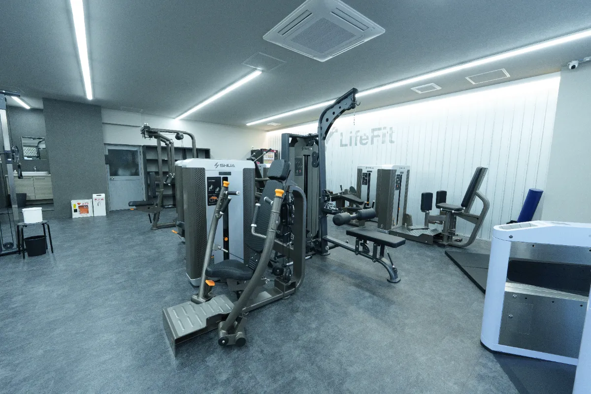 LifeFit（ライフフィット）｜24時間・年中無休の本格フィットネスジム