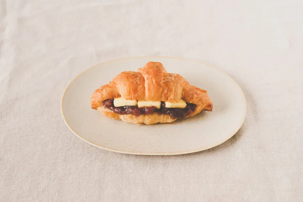 あんバターが挟まれたクロワッサン