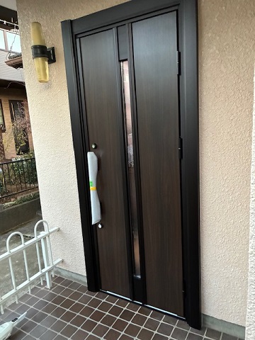 玄関ドア交換|新しい玄関でお客様をお出迎え