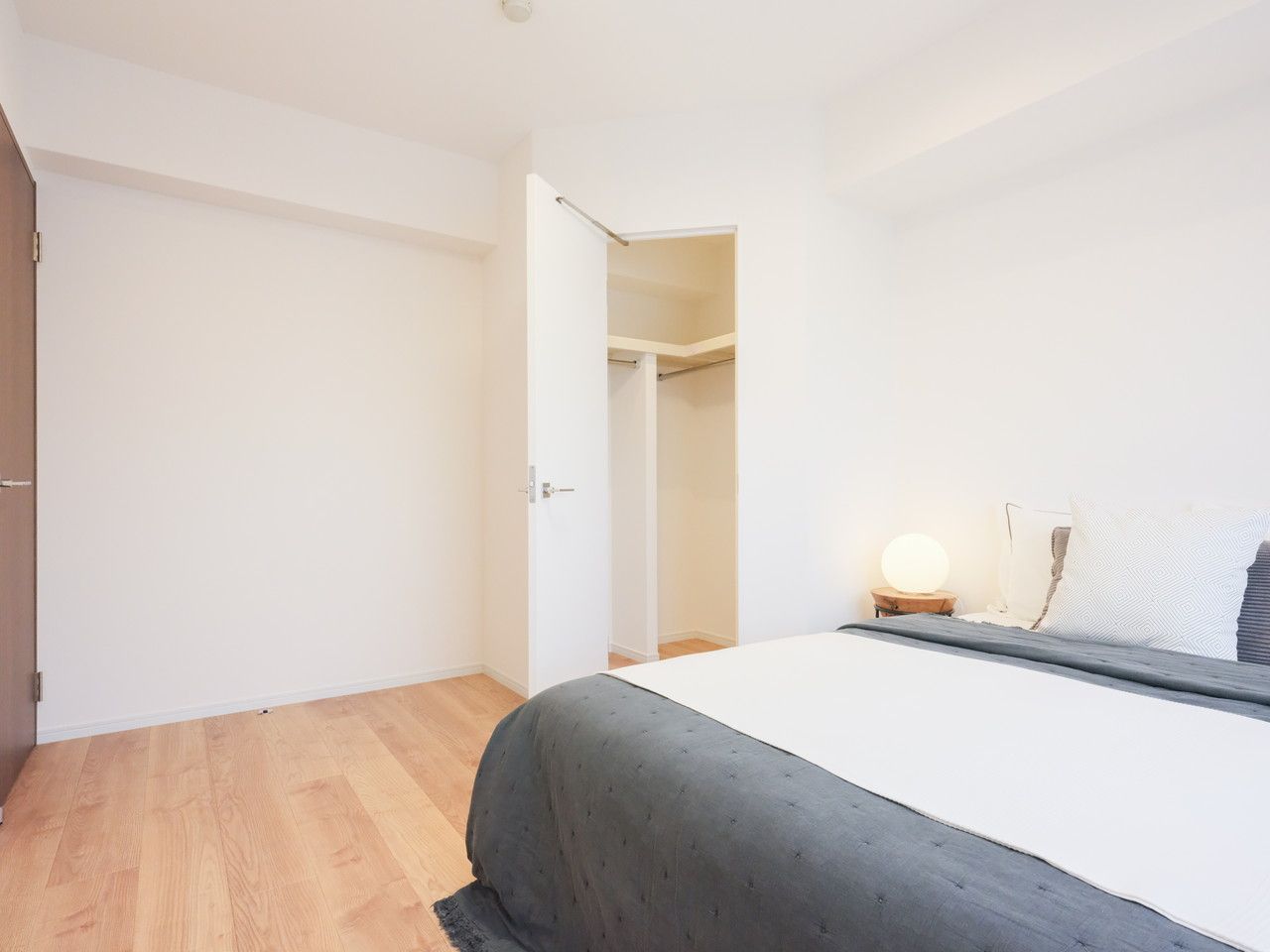 ライオンズヒルズ参宮橋の洋室2