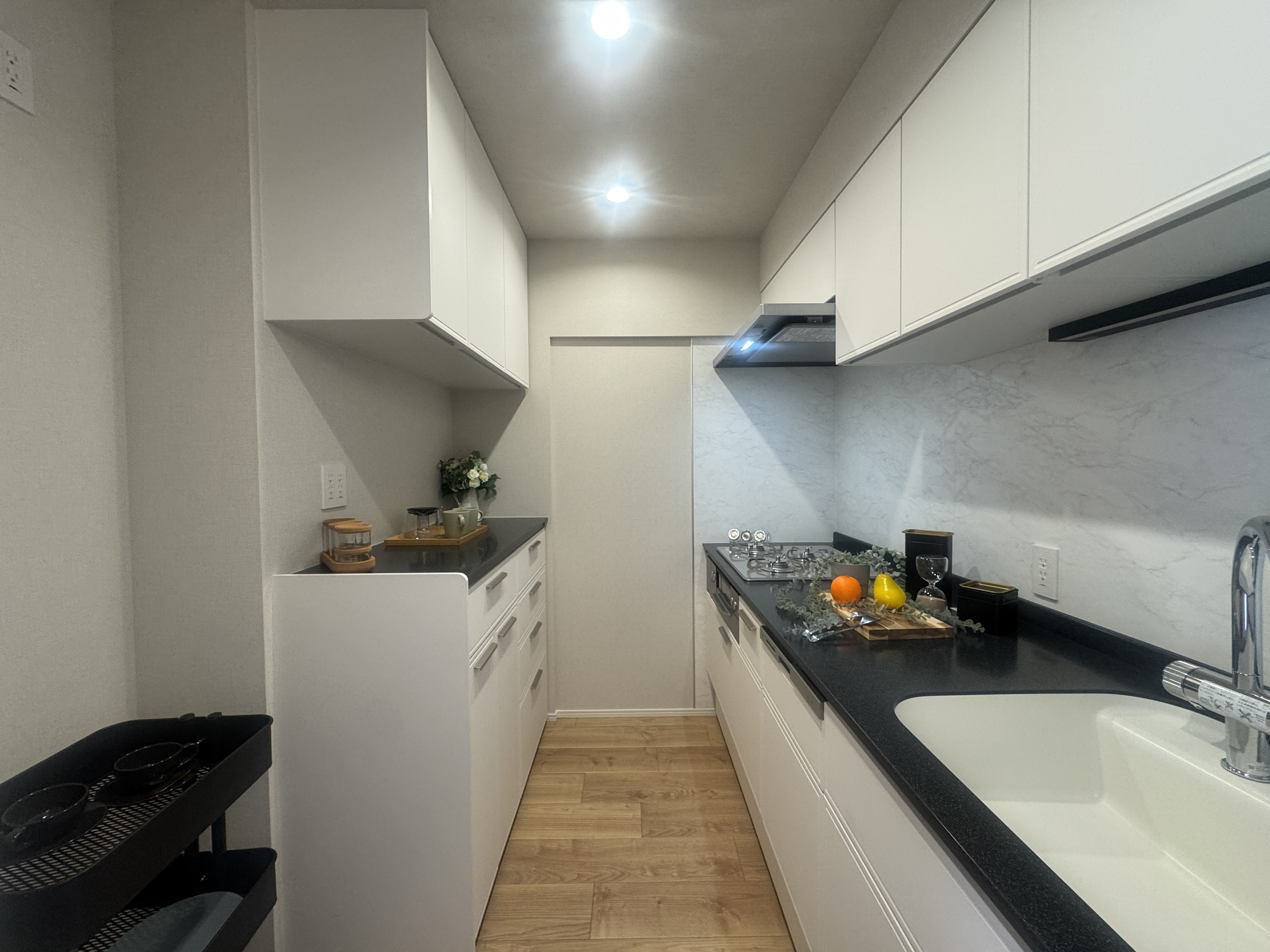 広尾マンションB棟のキッチン2