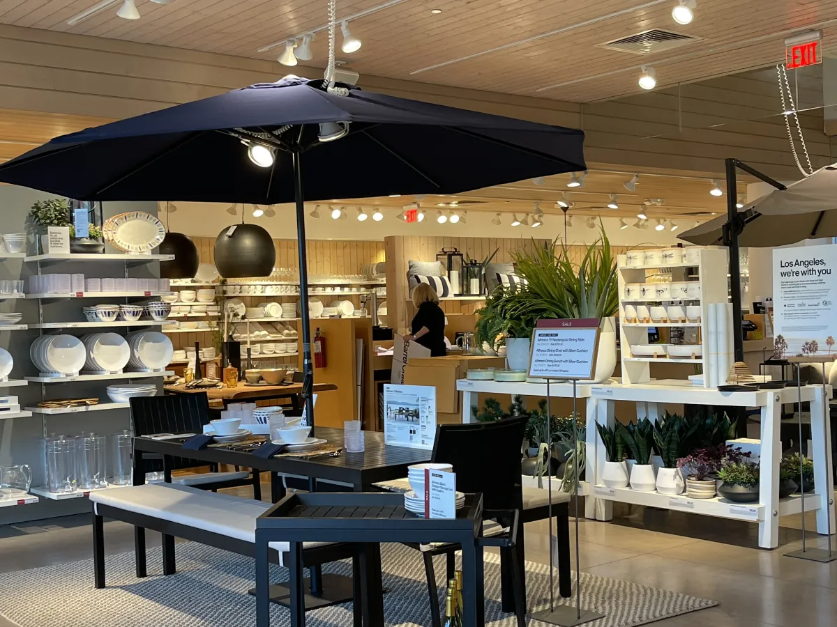 パスタ Crate & Barrel クレートアンドバレル サイドテーブル クレート・アンド・バレル（Crate & Barrel）との協業：日本のキッチン