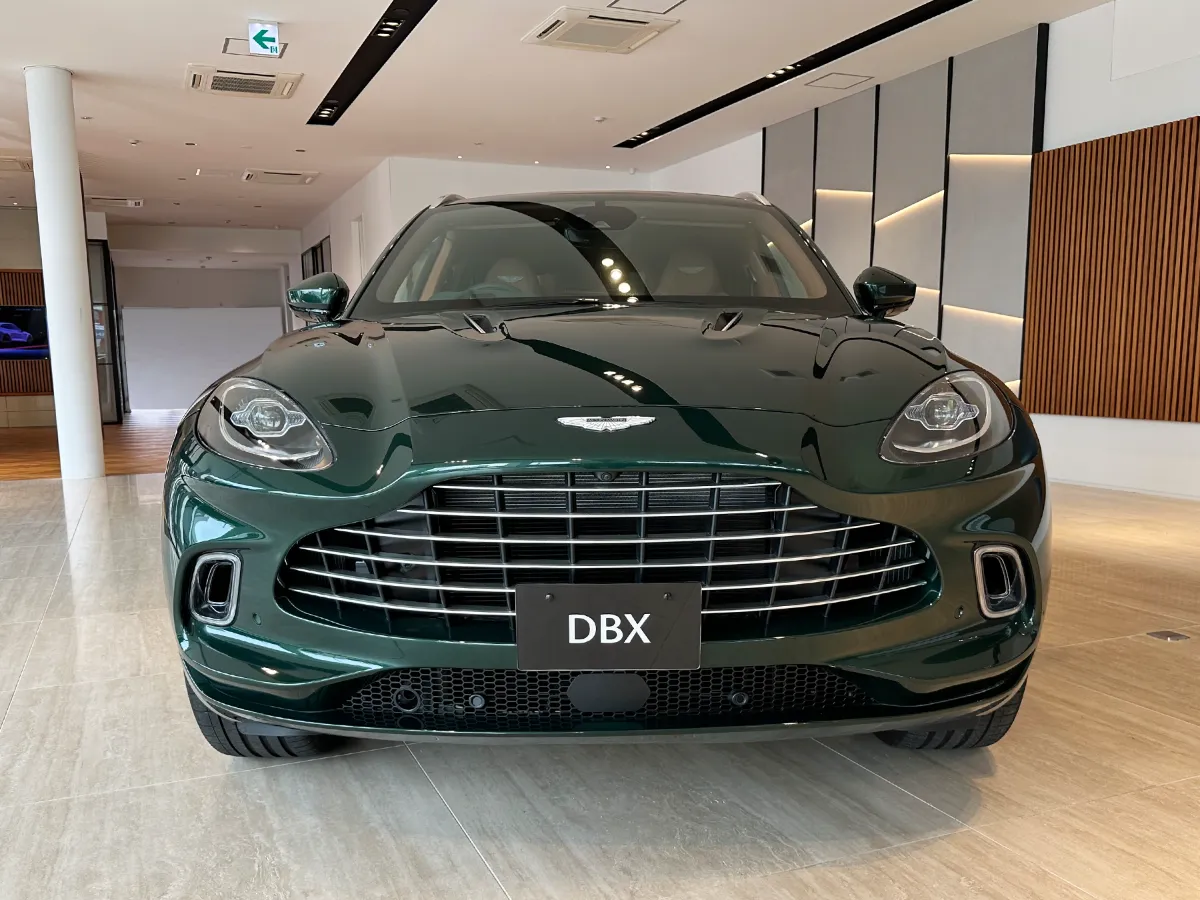 アストンマーティン ネイビー×ベージュ XS ASTON MARTIN CYGNET｜アストンマーティン シグネット 販売開始