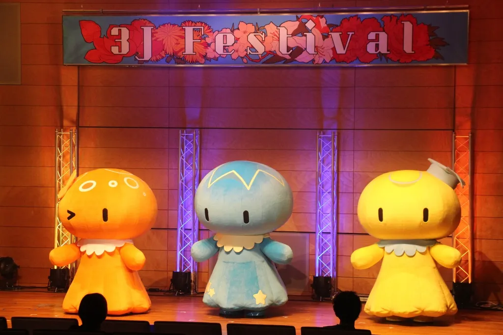 学校法人城西大学 クラゲキャラクター エアー着ぐるみ 製作 ｜バルーン