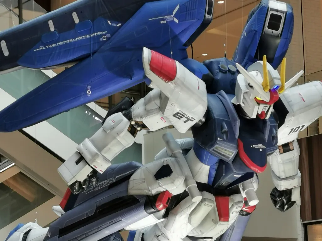 フリーダムガンダム バルーン造形製作 ｜バルーン造形や着ぐるみ製作