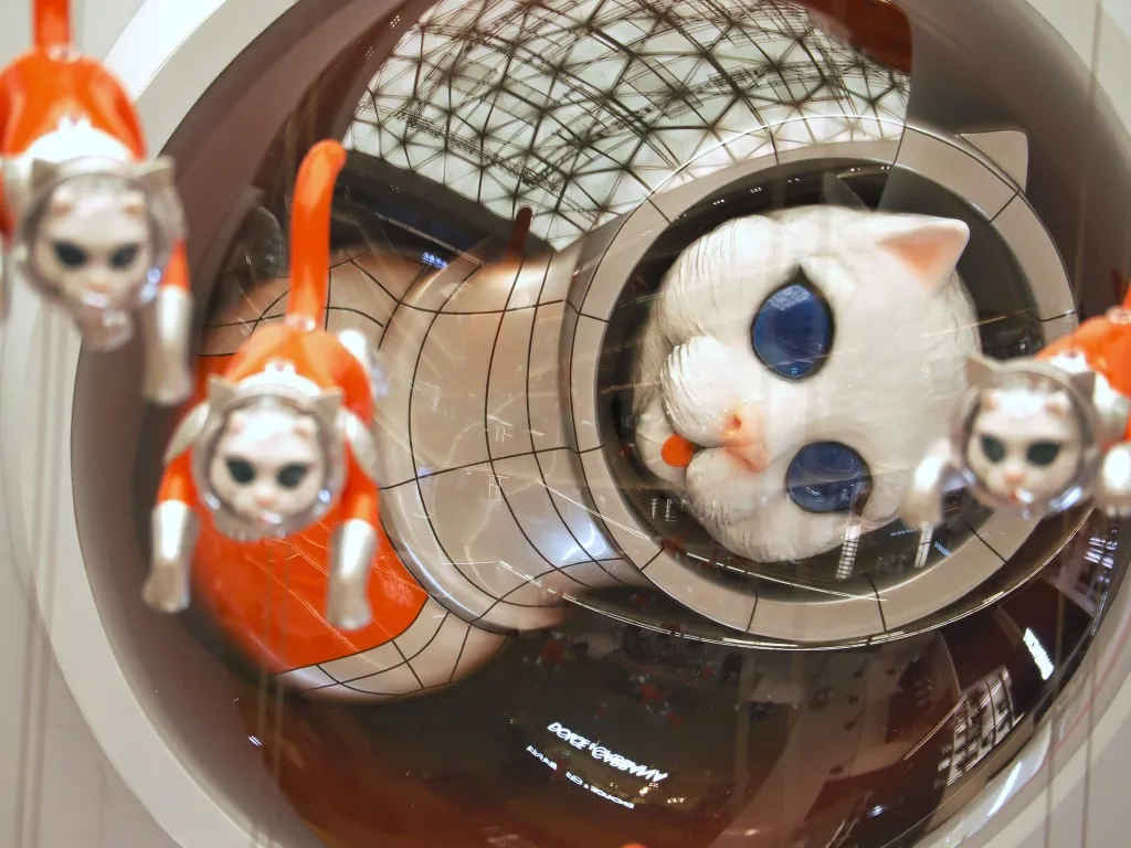 ヤノベケンジ「BIG CAT BANG」バルーン造形 製作 ｜バルーン造形や