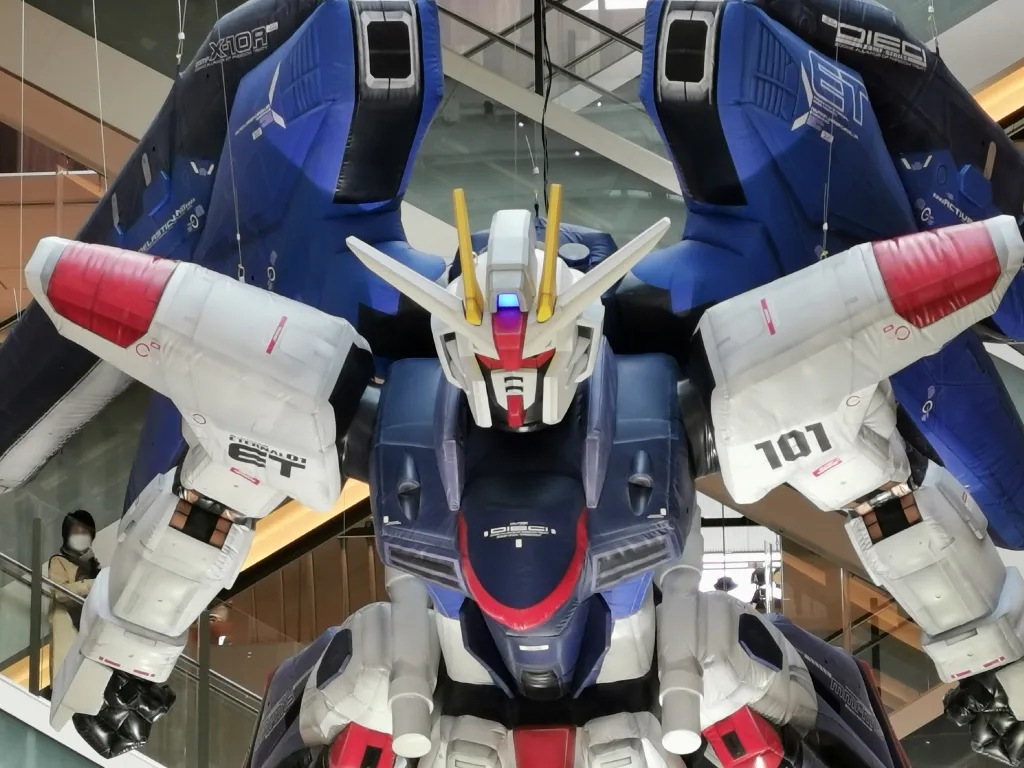 万博ドイツパビリオン サーキュラー エアー着ぐるみ 製作 ｜バルーン