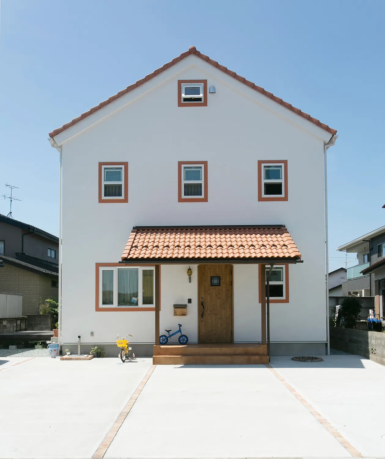 真っ白な塗り壁がかわいいママンのお家 施工事例 仙台の工務店クラフィットホーム 真っ白な塗り壁がかわいいママンのお家 施工事例 仙台の工務店クラフィットホーム