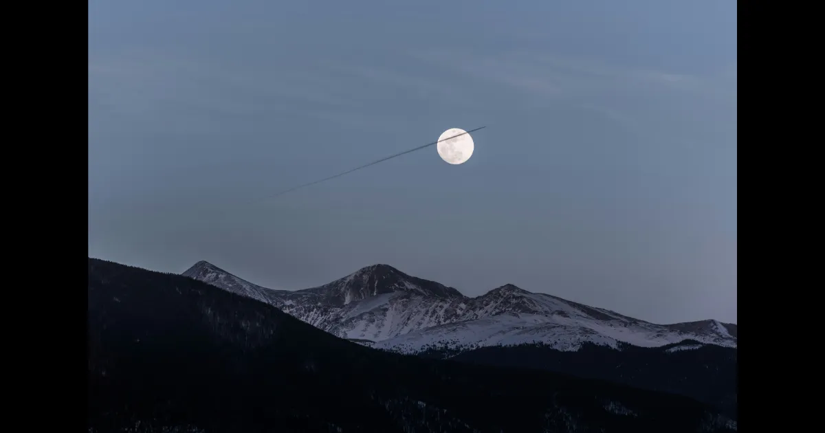 販売済みステンドグラスパール富士(月と富士山)
