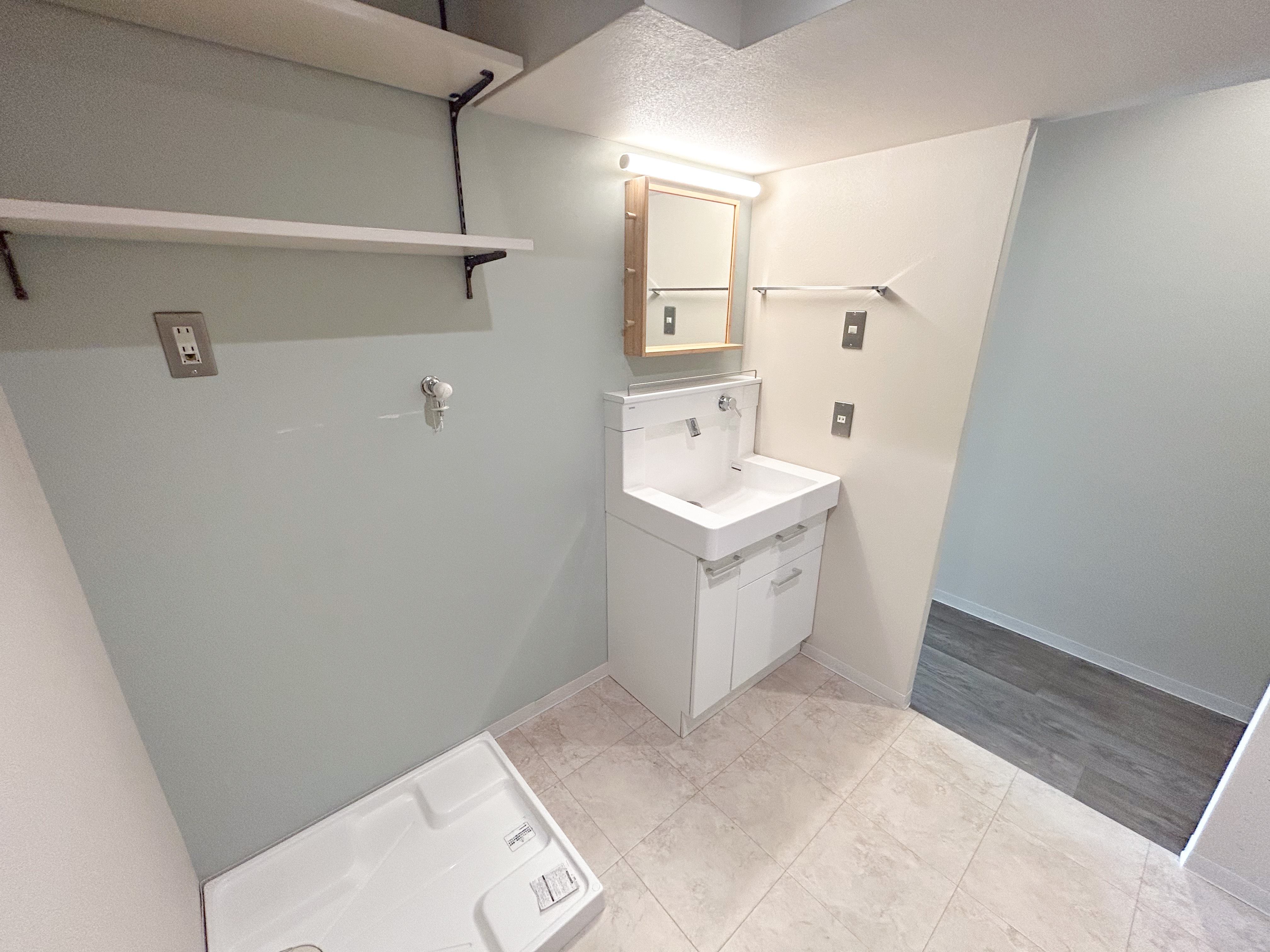 洗濯置き場・洗面所