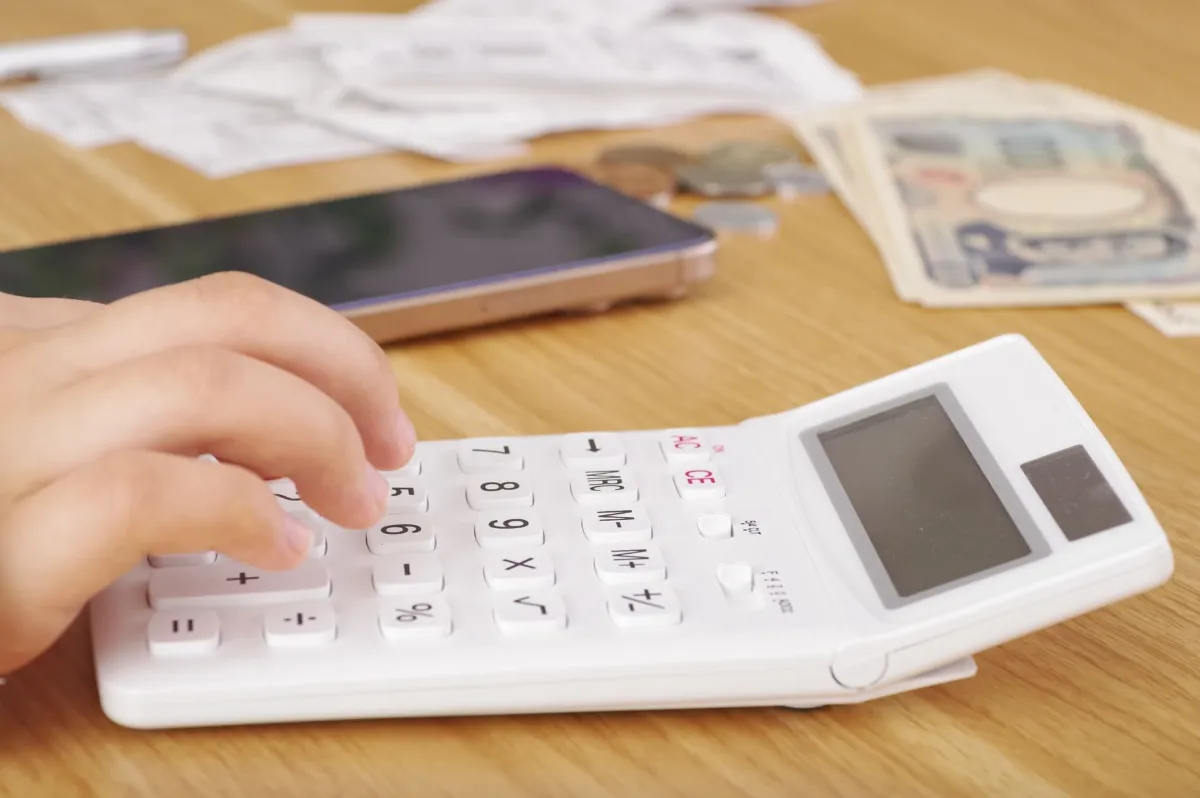 個人事業主は赤字でも確定申告をするべき？わざと赤字にするリスクも