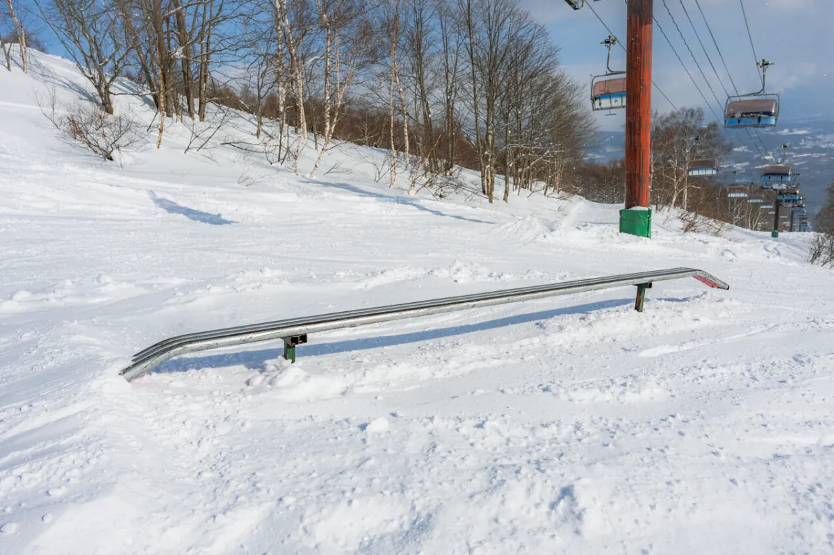SNOW HEAVEN
