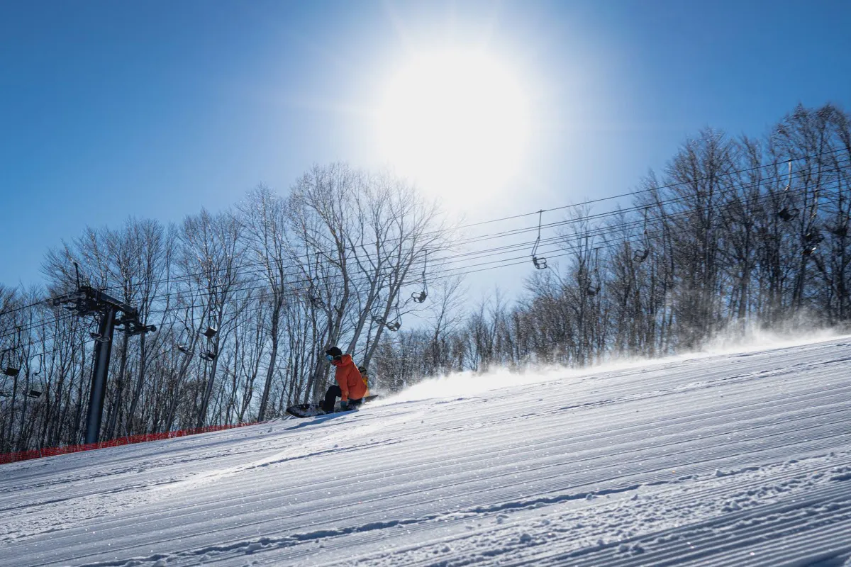 SNOW HEAVEN