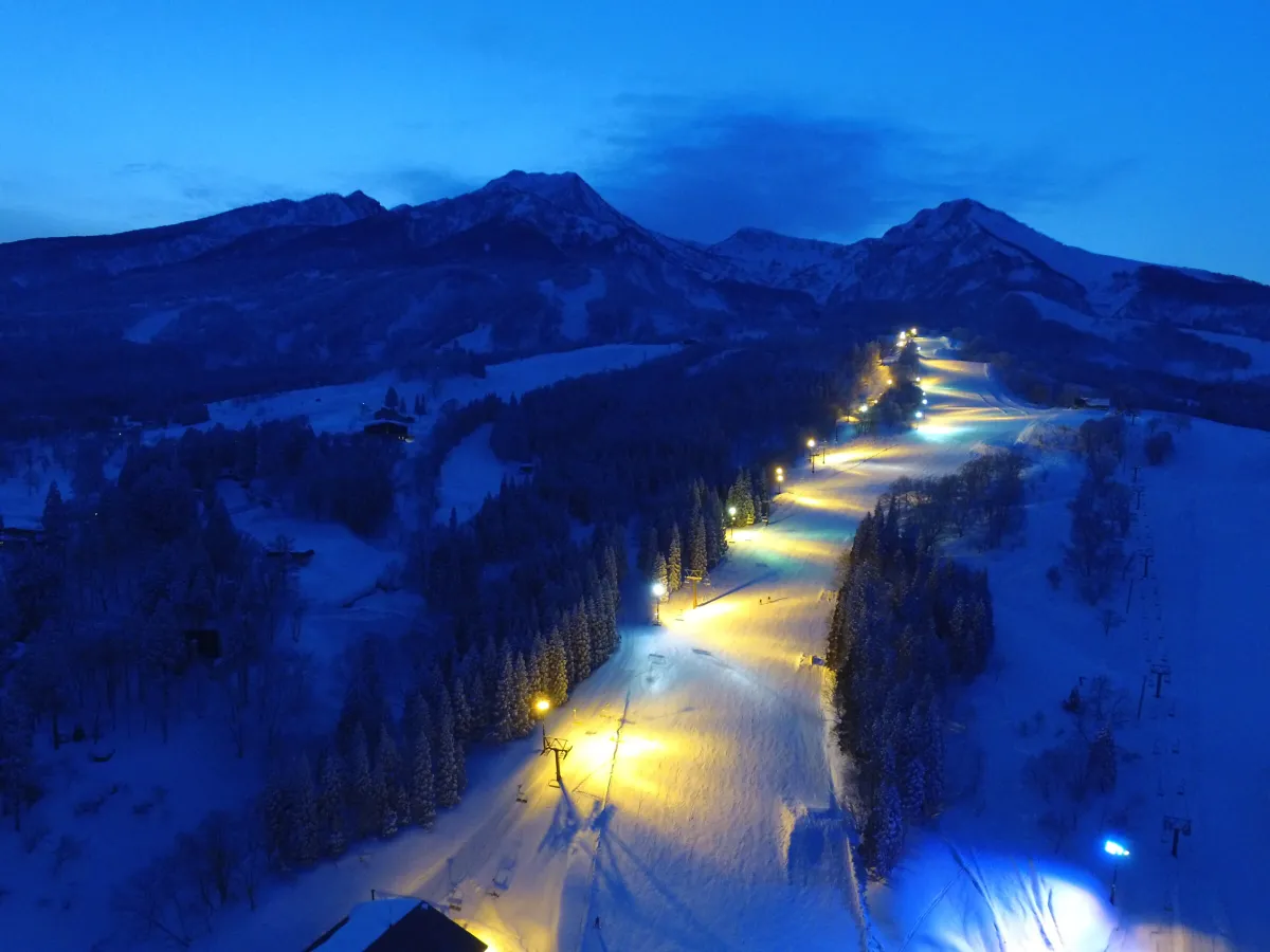 SNOW HEAVEN